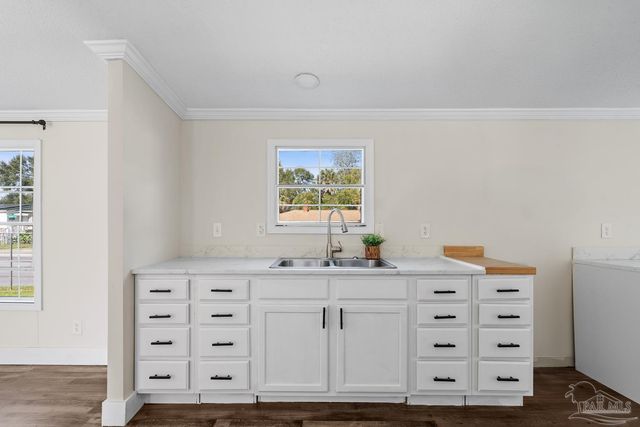 8412 Pond Ave, Pensacola, FL 32534