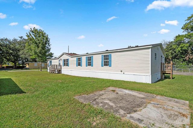 8412 Pond Ave, Pensacola, FL 32534