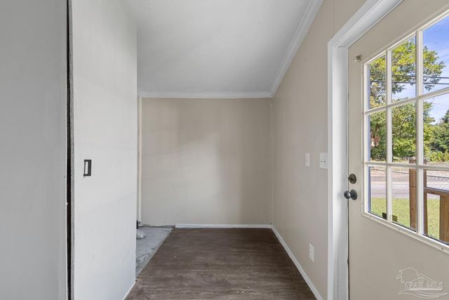 8412 Pond Ave, Pensacola, FL 32534