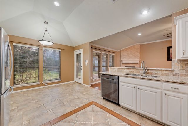 1130 Fawn Meadow Trail, Kennedale, TX 76060