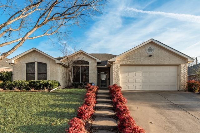 1130 Fawn Meadow Trail, Kennedale, TX 76060