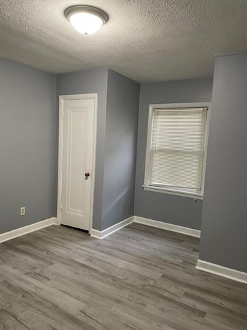 144 James Road, Columbus, OH 43213