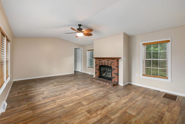 3 Bay Street, Hudson, NH 03051