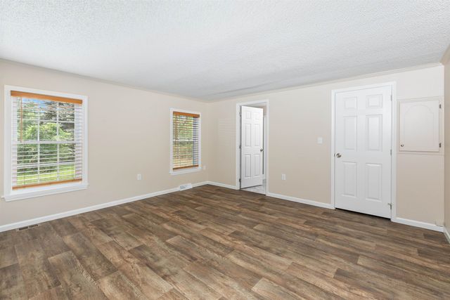 3 Bay Street, Hudson, NH 03051