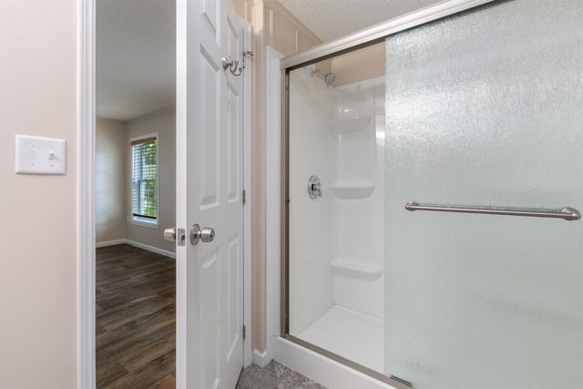 3 Bay Street, Hudson, NH 03051