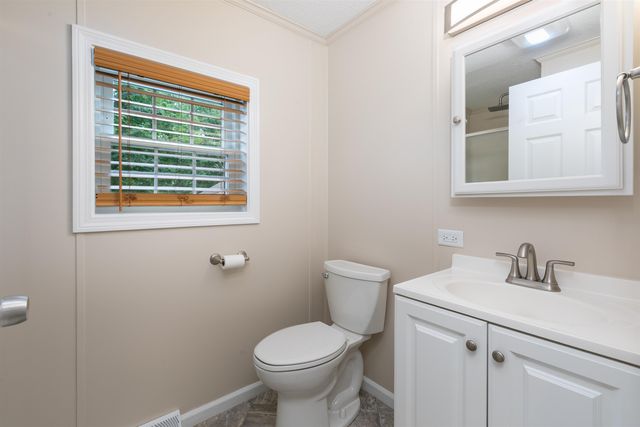3 Bay Street, Hudson, NH 03051