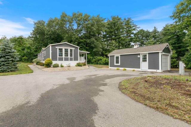 3 Bay Street, Hudson, NH 03051