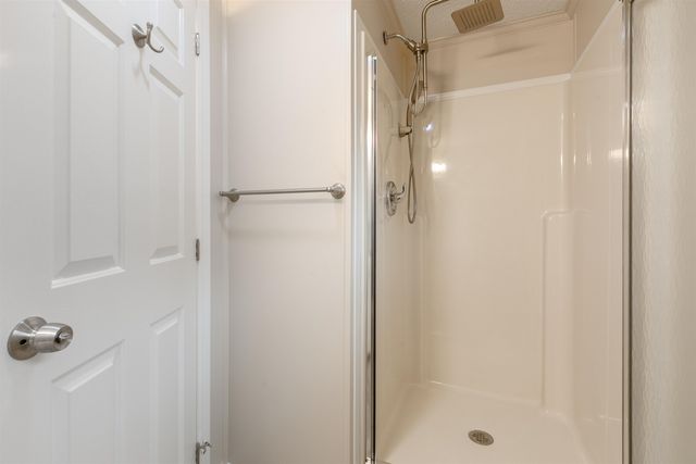 3 Bay Street, Hudson, NH 03051