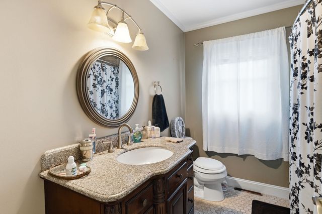 211 Allen St, East Longmeadow, MA 01028