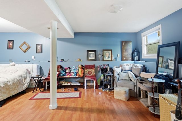 211 Allen St, East Longmeadow, MA 01028