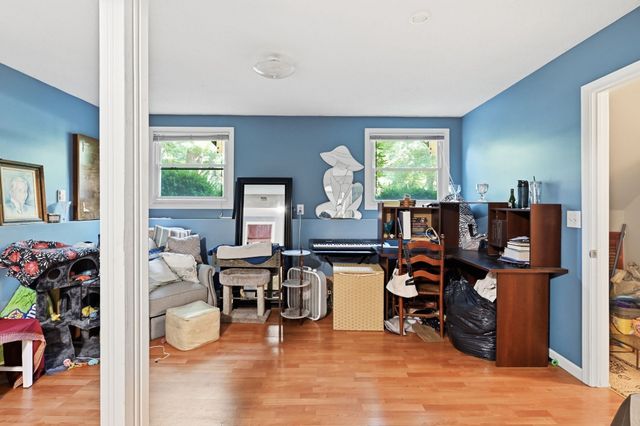 211 Allen St, East Longmeadow, MA 01028