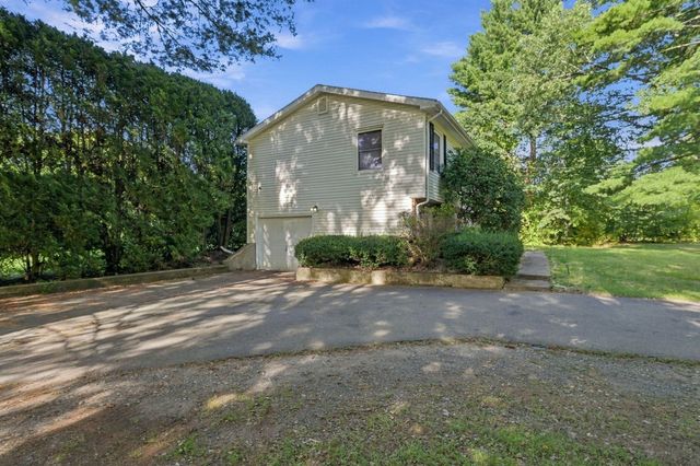 211 Allen St, East Longmeadow, MA 01028