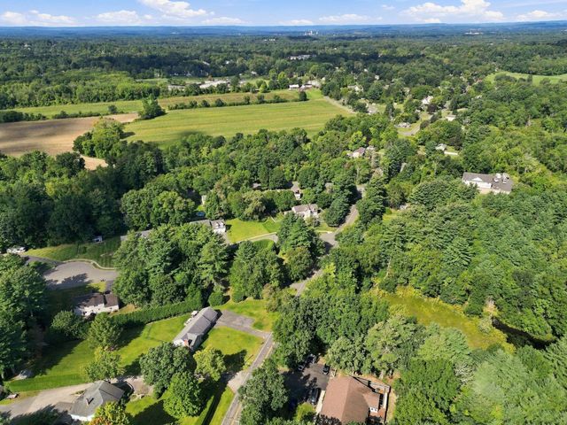 211 Allen St, East Longmeadow, MA 01028