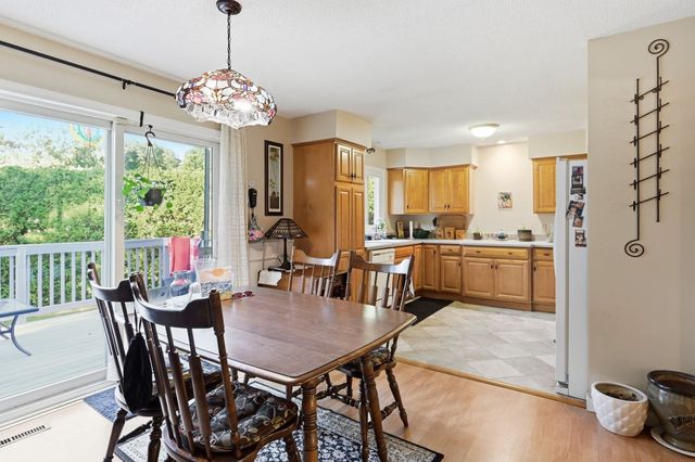 211 Allen St, East Longmeadow, MA 01028