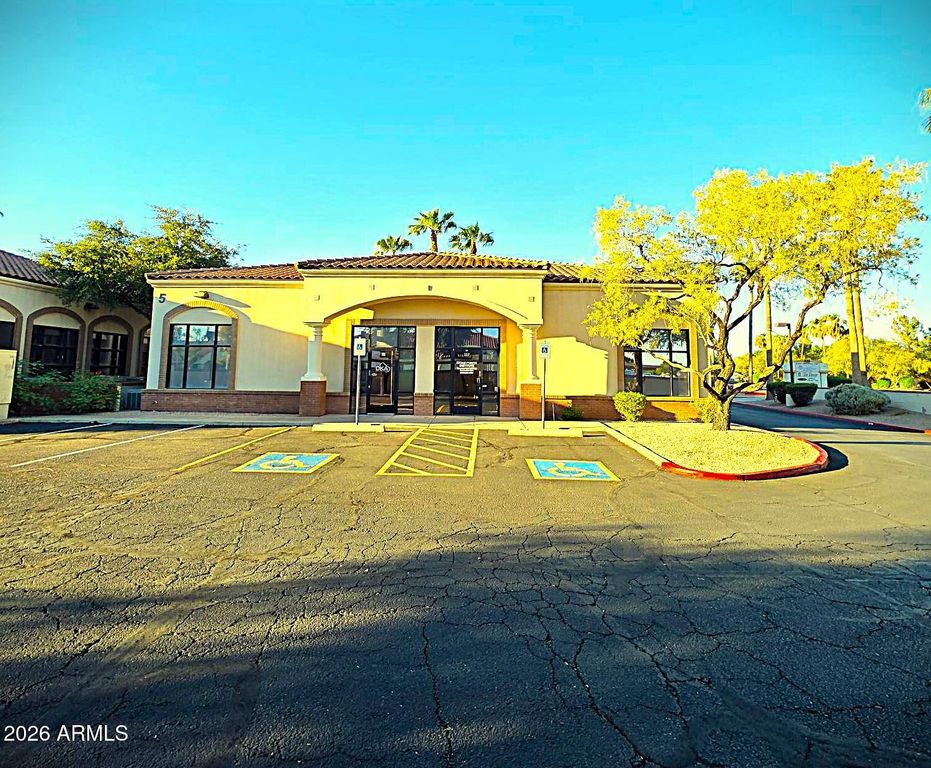 428 S GILBERT Road 116, Gilbert, AZ 85296 — exterior