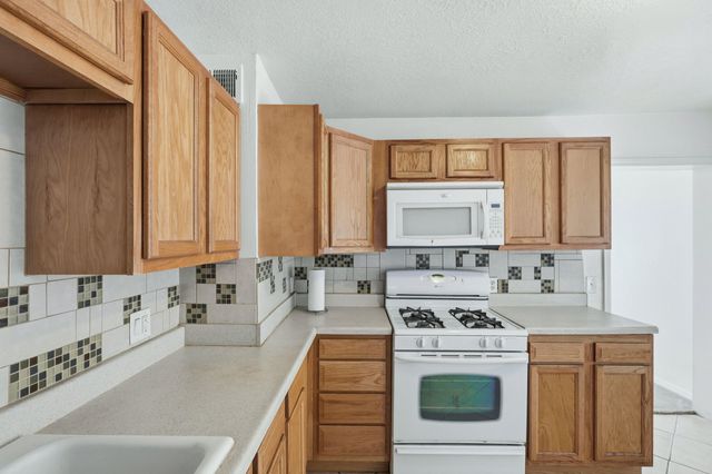 1816 Mae Avenue SW, Albuquerque, NM 87105