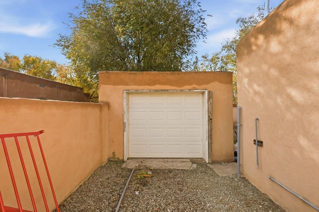 1816 Mae Avenue SW, Albuquerque, NM 87105