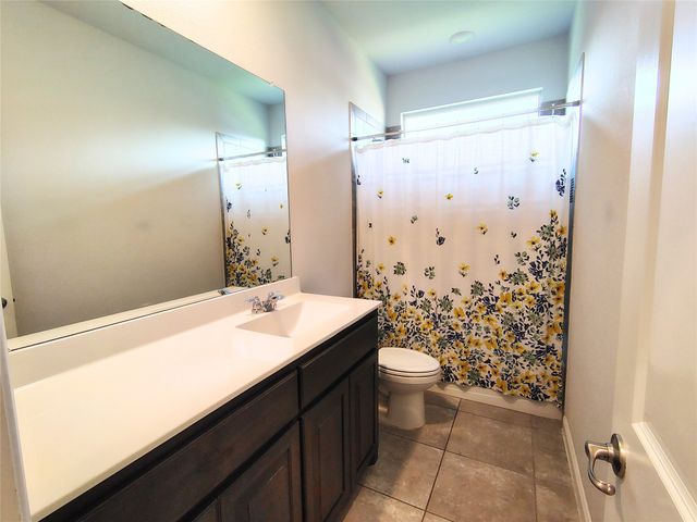 423 Regatta Lane, Azle, TX 76020
