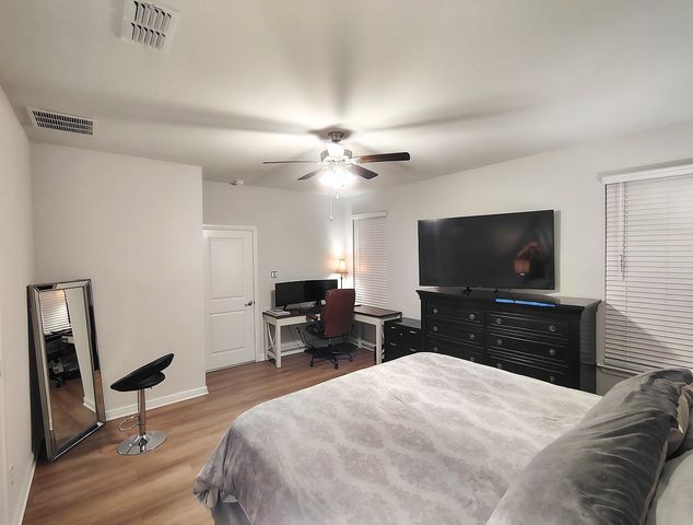 423 Regatta Lane, Azle, TX 76020