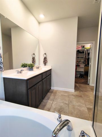 423 Regatta Lane, Azle, TX 76020