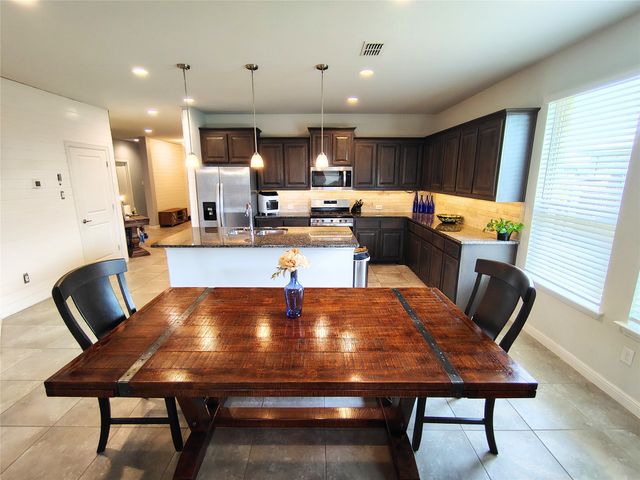 423 Regatta Lane, Azle, TX 76020