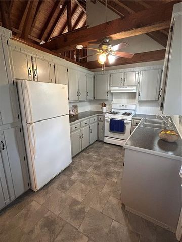 417601 E 1145 Road, Eufaula, OK 74432