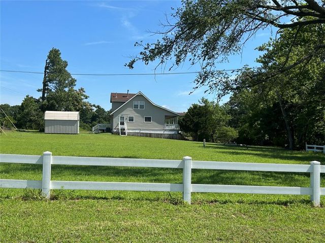 417601 E 1145 Road, Eufaula, OK 74432