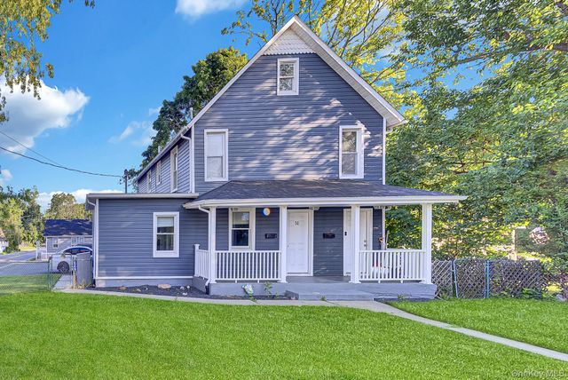 50 Pulaski Road, Kings Park, NY 11754