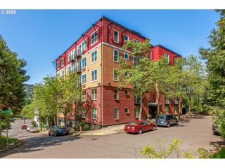 8712 N DECATUR St 105, Portland, OR 97203