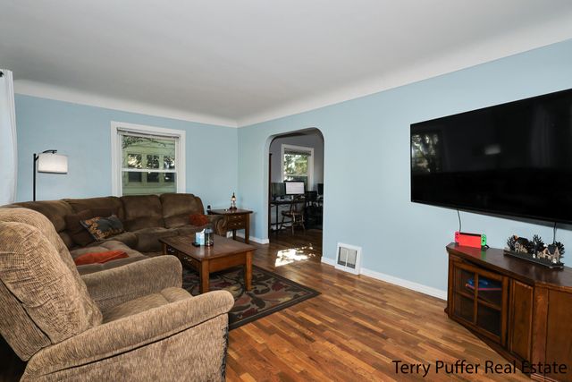 1006 Merritt Street SE, Grand Rapids, MI 49507