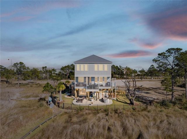 559 Lemoyne Drive, Dauphin Island, AL 36528
