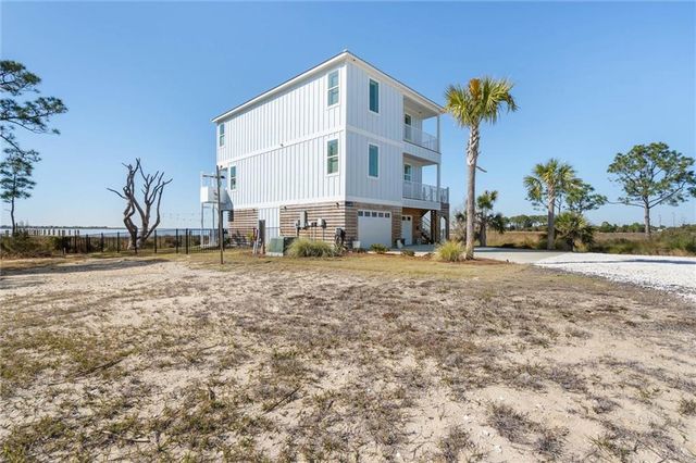 559 Lemoyne Drive, Dauphin Island, AL 36528