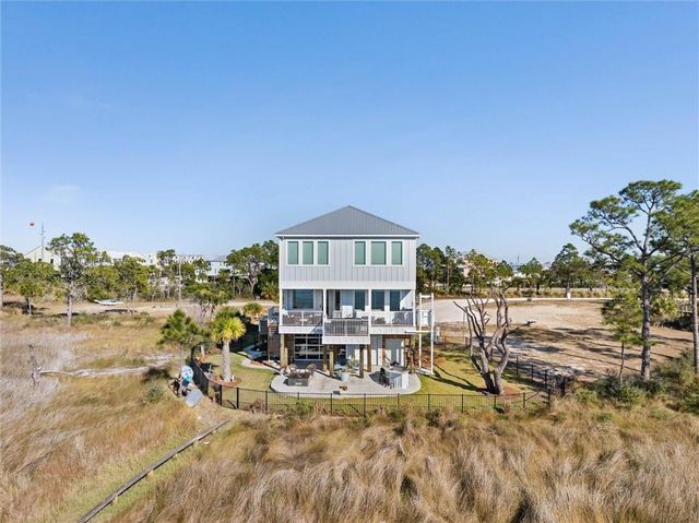 559 Lemoyne Drive, Dauphin Island, AL 36528
