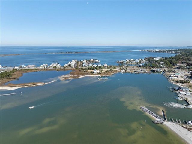 559 Lemoyne Drive, Dauphin Island, AL 36528