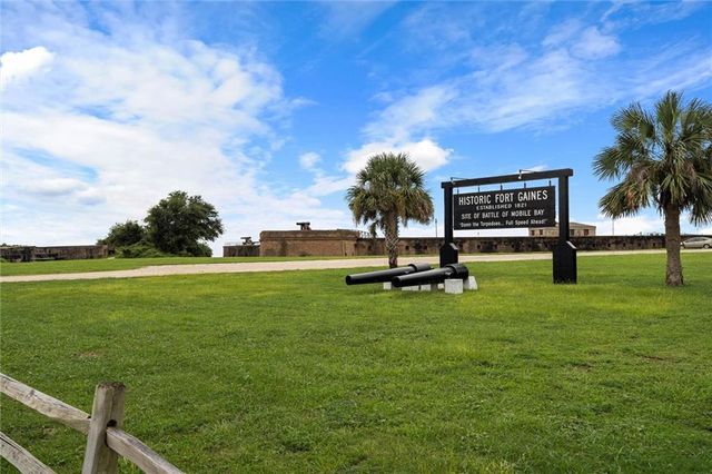 559 Lemoyne Drive, Dauphin Island, AL 36528