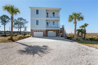 559 Lemoyne Drive, Dauphin Island, AL 36528