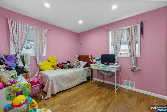 22 Runyon Road, Clifton, NJ 07013