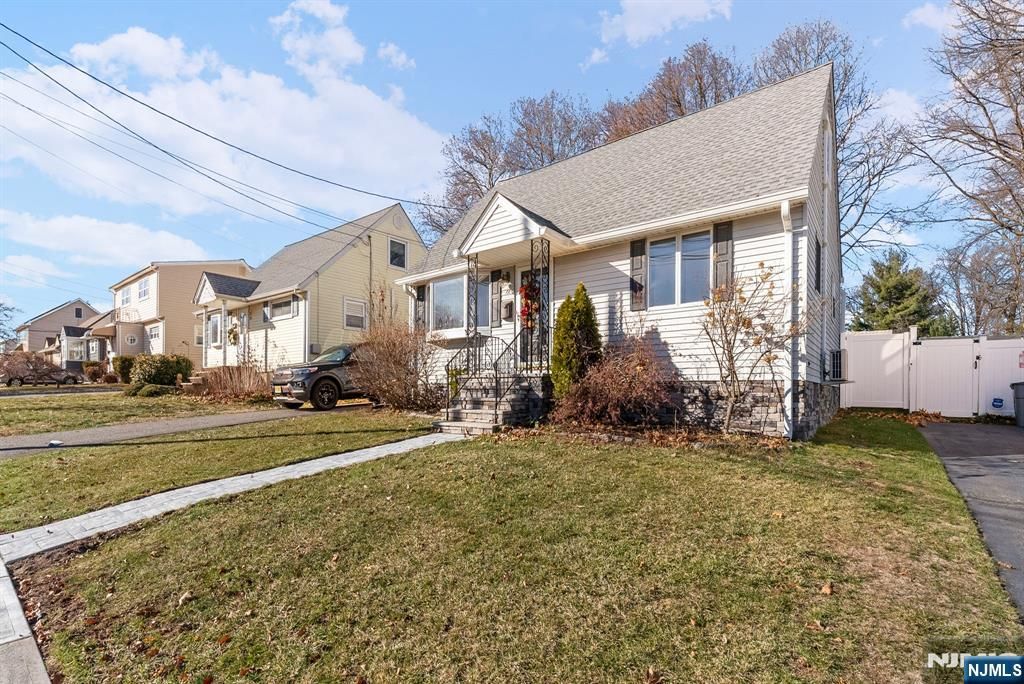 22 Runyon Road, Clifton, NJ 07013