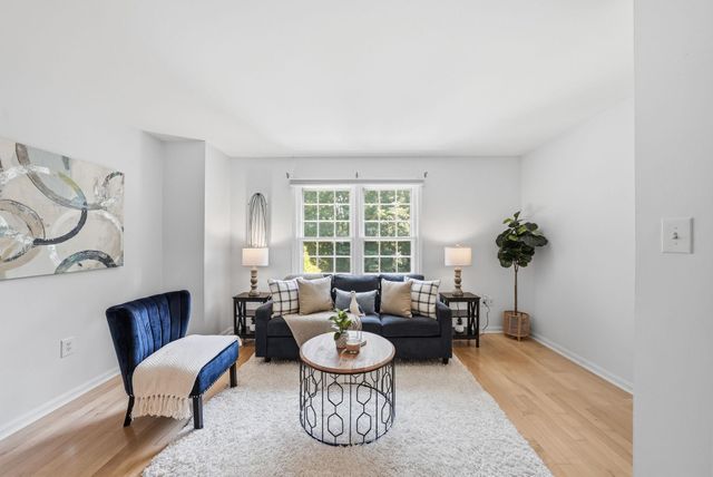 6472 BRICK HEARTH CT, Alexandria, VA 22306