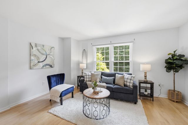 6472 BRICK HEARTH CT, Alexandria, VA 22306