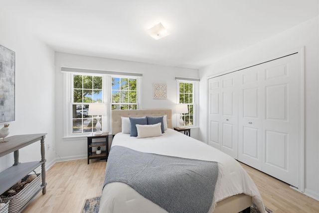 6472 BRICK HEARTH CT, Alexandria, VA 22306