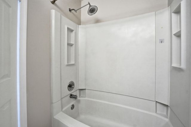 6472 BRICK HEARTH CT, Alexandria, VA 22306
