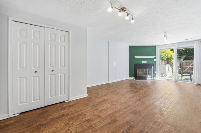 6472 BRICK HEARTH CT, Alexandria, VA 22306