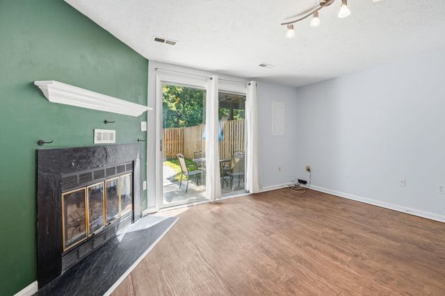 6472 BRICK HEARTH CT, Alexandria, VA 22306