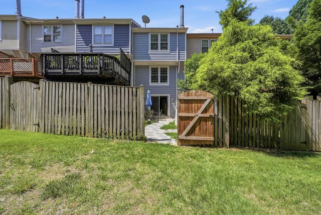 6472 BRICK HEARTH CT, Alexandria, VA 22306