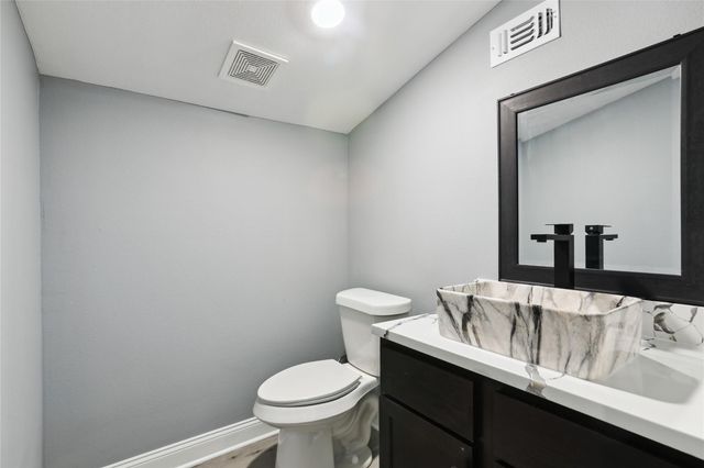 130 Creekwood TRL, Cedar Creek, TX 78612