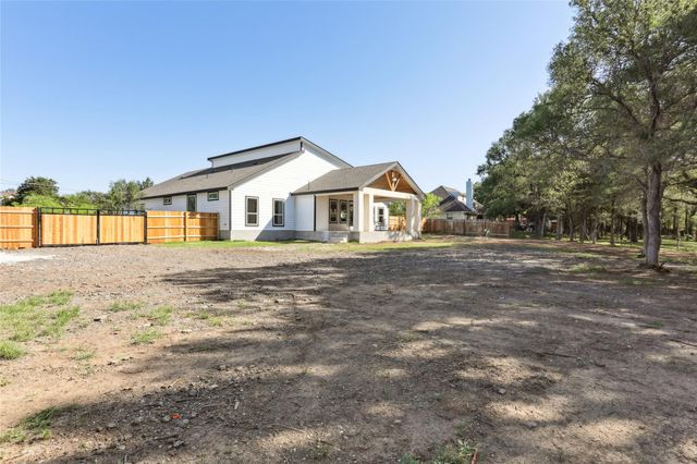 130 Creekwood TRL, Cedar Creek, TX 78612