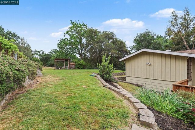 4 Dale Court, Lafayette, CA 94595