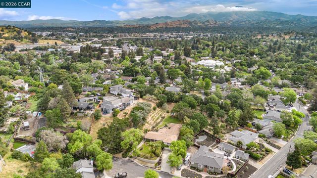 4 Dale Court, Lafayette, CA 94595