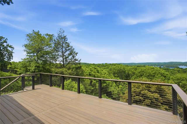 39 Kings Ridge Road, Mahopac, NY 10541